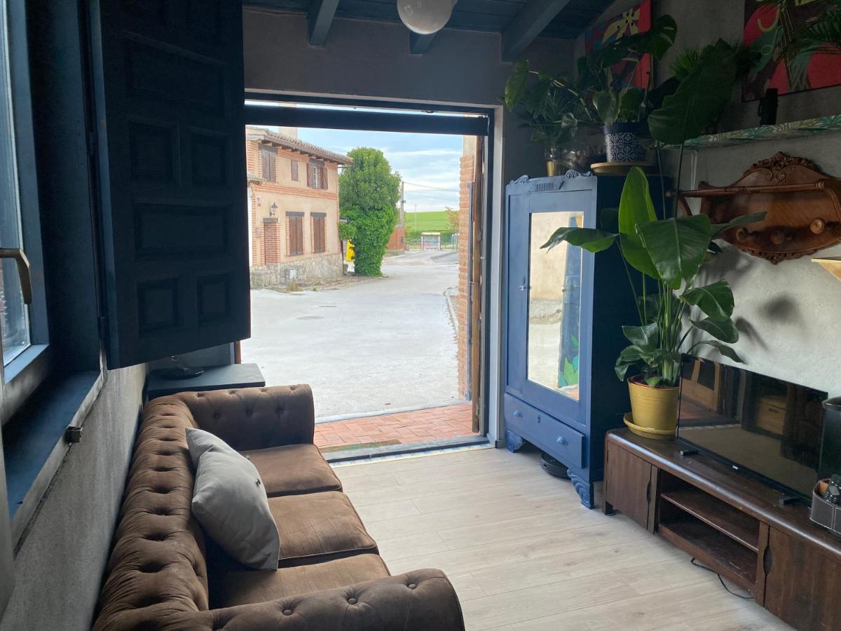 Casa Rural Alfoz, -Tiny House- Con Patio Privado Y Barbacoa Velliza Exterior photo